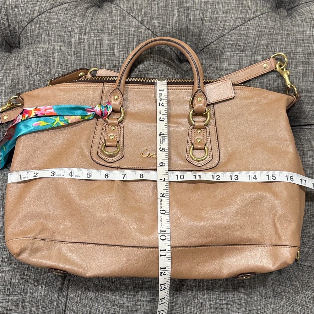 Coach Bag Ashley Large Tan Metallic Leather Satchel - Picture 14 of 17